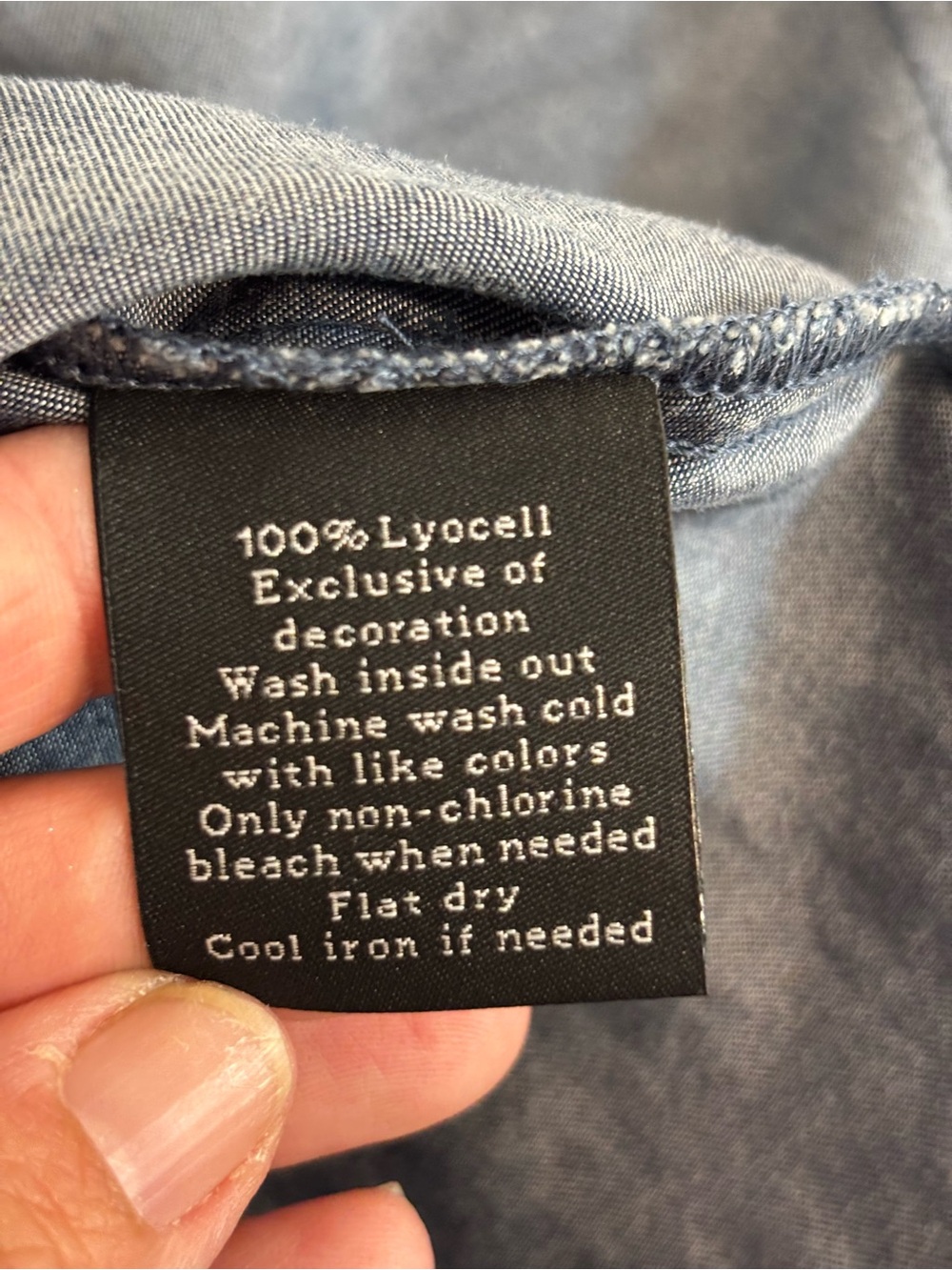 Rock & Republic Lyocell Chambray Shirt M Acid Wash Raw Frayed Hem Button Down - Picture 10 of 13